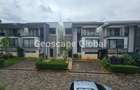 5 Bed House with En Suite in Lavington - 1