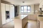 4 Bed Apartment in Riverside - 14