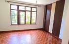 5 Bed Townhouse with En Suite at Lavington Green - 19