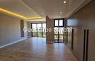 5 Bed House with En Suite in Runda - 1