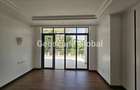 5 Bed Townhouse with En Suite in Lavington - 9