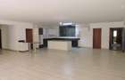 4 Bed Apartment with En Suite in Parklands - 10