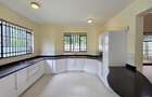 5 Bed Townhouse with En Suite in Lavington - 6