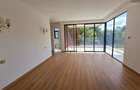 5 Bed House with En Suite in Lavington - 3