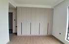3 Bed Apartment with En Suite at Riverside Drive - 11