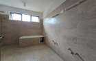 5 Bed Townhouse with En Suite in Lavington - 10