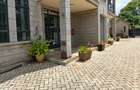 Serviced 1 Bed Apartment with En Suite at Lavington - 19