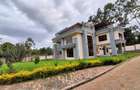 4 Bed House with En Suite in Rosslyn - 1