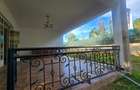 4 Bed House with En Suite in Lavington - 4