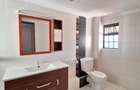 4 Bed Townhouse with En Suite at Lavington - 16