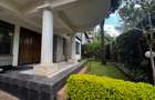 4 Bed Townhouse with En Suite in Brookside - 12