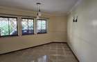 5 Bed Townhouse with En Suite in Lavington - 4