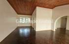 4 Bed House with En Suite in Rosslyn - 11