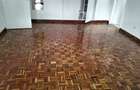 5 Bed House with En Suite in Lavington - 10