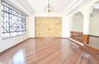 5 Bed Townhouse with En Suite at Lavington Green - 10