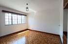 5 Bed Townhouse with En Suite in Spring Valley - 9