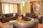 Furnished 3 Bed Apartment with En Suite at Rosewood Avenue - 1