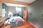 2 Bed House with En Suite at Near The Hub - 14