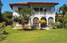 4 Bed House with En Suite in Nyali Area - 2