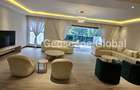 3 Bed Apartment with En Suite in Riverside - 11