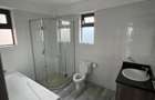 3 Bed Apartment with En Suite at Uppre Hill - 14