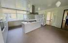 5 Bed House with En Suite at Mimosa Drive - 18