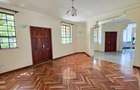 5 Bed Townhouse with En Suite at Old Kitusuru - 12