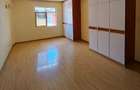 3 Bed Apartment with Swimming Pool in Kilimani - 9