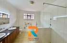 5 Bed Townhouse with En Suite in Kitisuru - 11