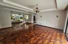 4 Bed Apartment with En Suite in Riverside - 5