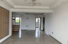 3 Bed Apartment with En Suite at Riverside - 13