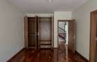 5 Bed Townhouse with En Suite at Lavington Green - 9