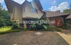5 Bed House with En Suite in Runda - 1