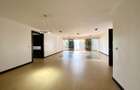 3 Bed Apartment with En Suite in Riverside - 2