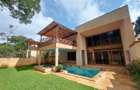 5 Bed Villa with En Suite at Lavington - 1