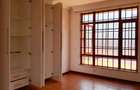 5 Bed Townhouse with En Suite in Runda - 13