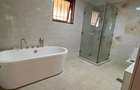 5 Bed Townhouse with En Suite in Lavington - 9