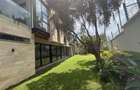 5 Bed Villa with En Suite at Westlands - 1