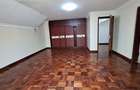 4 Bed Townhouse with En Suite at Othaya Road - 11