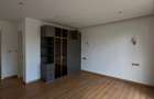 5 Bed Townhouse with En Suite in Lavington - 11