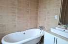 5 Bed Townhouse with En Suite at - 15