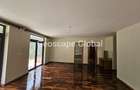 5 Bed House with En Suite in Lavington - 7