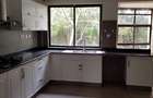 5 Bed Townhouse with En Suite at Lavington Convent Drive - 15