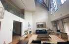 5 Bed Villa with En Suite in Spring Valley - 16