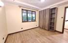 5 Bed Townhouse with En Suite at Off James Gichuru - 11