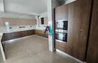 4 Bed Apartment with En Suite in Riverside - 7