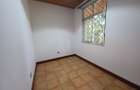 5 Bed Townhouse with Staff Quarters in Rosslyn - 12