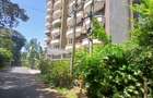3 Bed Apartment with En Suite at Riverside Drive - 2