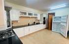 5 Bed Townhouse with En Suite in Lavington - 7