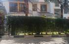 5 Bed Townhouse with En Suite in Lavington - 1